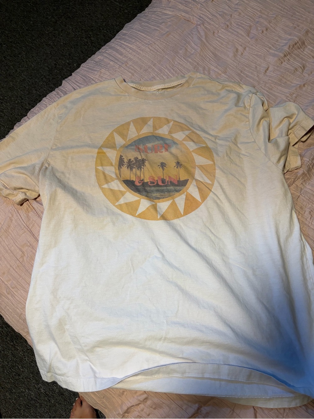 American Eagle Outfitters Cream Short-Sleeve Graphic Tee